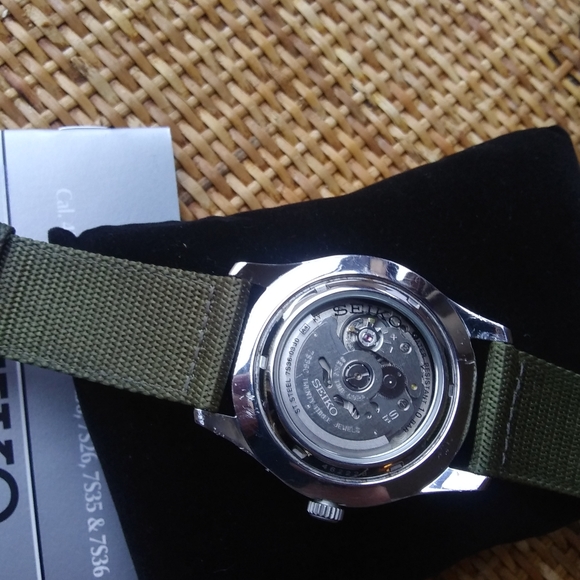 Seiko 5 SNZG09K1 42mm automatic - Picture 7 of 7